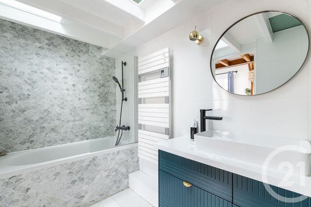 Afficher la photo en grand Appartement F3 à vendre - 3 pièces - 79.0 m2 - PARIS - 75011 - ILE-DE-FRANCE - Century 21 Chorus Saint-Antoine