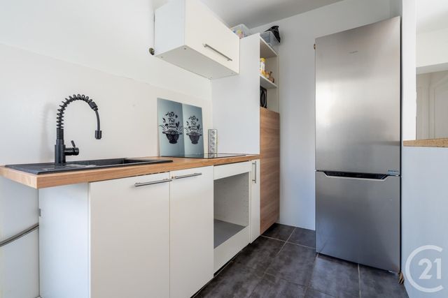 Appartement F3 à vendre - 3 pièces - 54.03 m2 - PARIS - 75020 - ILE-DE-FRANCE - Century 21 Chorus Saint-Antoine