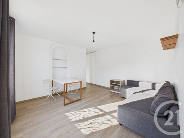 Appartement F2 à vendre - 2 pièces - 37.0 m2 - PARIS - 75011 - ILE-DE-FRANCE - Century 21 Chorus Saint-Antoine