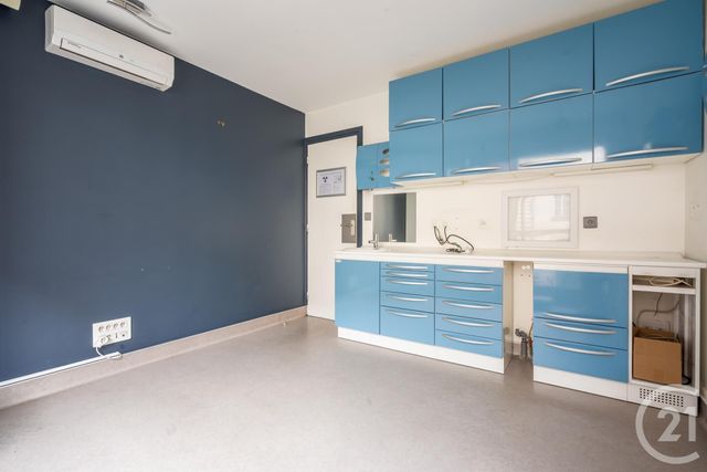 Appartement F3 à vendre - 3 pièces - 50.0 m2 - PARIS - 75011 - ILE-DE-FRANCE - Century 21 Chorus Saint-Antoine