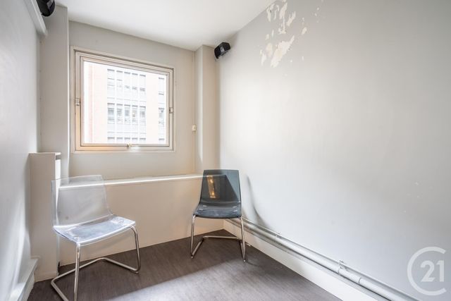 Appartement F3 à vendre - 3 pièces - 50.0 m2 - PARIS - 75011 - ILE-DE-FRANCE - Century 21 Chorus Saint-Antoine