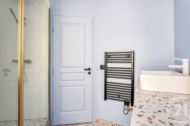 Appartement F2 bis à vendre - 3 pièces - 51.0 m2 - PARIS - 75011 - ILE-DE-FRANCE - Century 21 Chorus Saint-Antoine