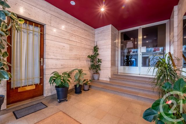 Appartement F3 à vendre - 3 pièces - 71.24 m2 - PARIS - 75011 - ILE-DE-FRANCE - Century 21 Chorus Saint-Antoine