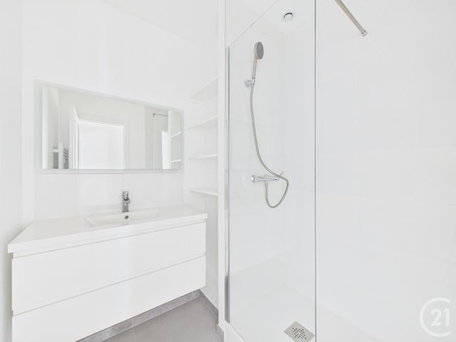 Appartement T2 à vendre - 2 pièces - 53.0 m2 - PARIS - 75012 - ILE-DE-FRANCE - Century 21 Chorus Saint-Antoine