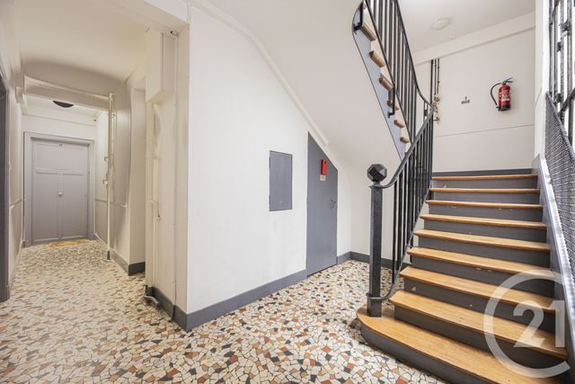 Appartement F2 bis à vendre - 3 pièces - 47.0 m2 - PARIS - 75011 - ILE-DE-FRANCE - Century 21 Chorus Saint-Antoine