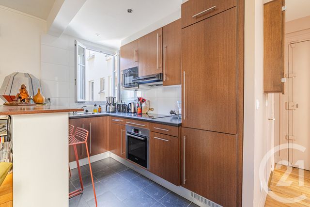 Appartement F2 bis à vendre - 3 pièces - 47.0 m2 - PARIS - 75011 - ILE-DE-FRANCE - Century 21 Chorus Saint-Antoine