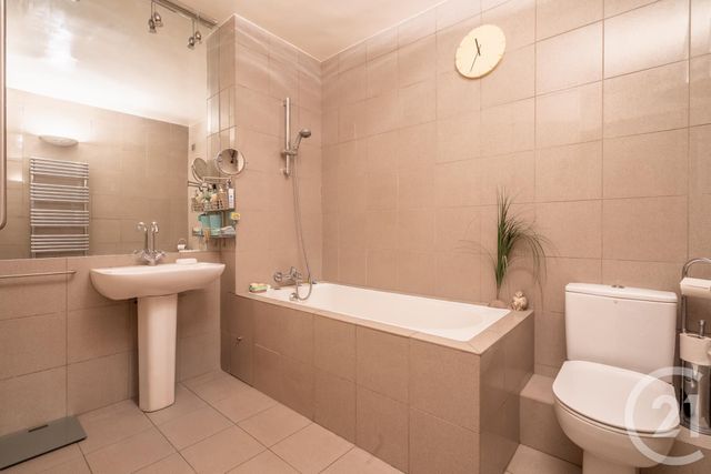 Appartement à vendre - 3 pièces - 72.0 m2 - PARIS - 75012 - ILE-DE-FRANCE - Century 21 Chorus Saint-Antoine