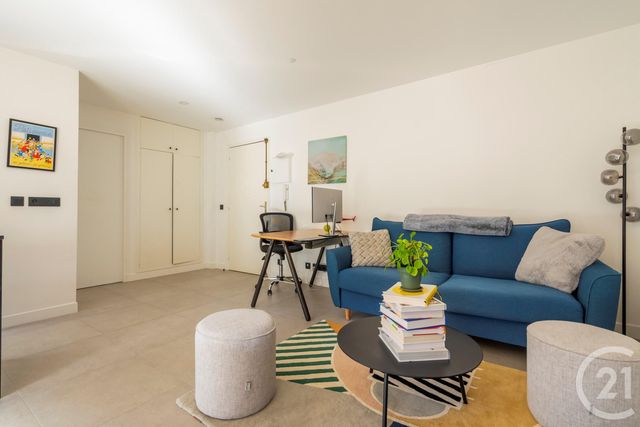 Appartement T2 à vendre - 2 pièces - 52.0 m2 - PARIS - 75011 - ILE-DE-FRANCE - Century 21 Chorus Saint-Antoine