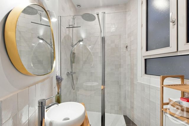 Appartement à vendre - 3 pièces - 50.0 m2 - PARIS - 75011 - ILE-DE-FRANCE - Century 21 Chorus Saint-Antoine