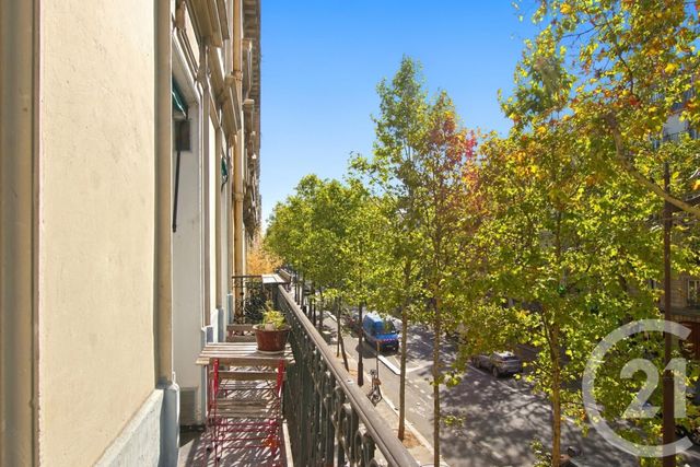 Appartement à vendre - 3 pièces - 50.0 m2 - PARIS - 75011 - ILE-DE-FRANCE - Century 21 Chorus Saint-Antoine