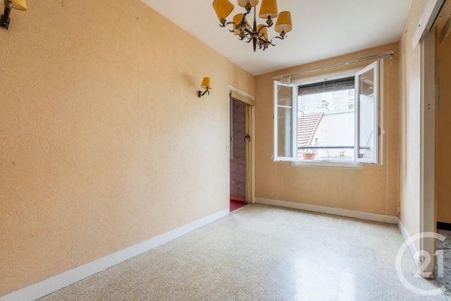 Appartement à vendre - 3 pièces - 45.44 m2 - PARIS - 75011 - ILE-DE-FRANCE - Century 21 Chorus Saint-Antoine