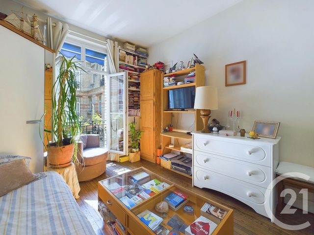  - PARIS - 