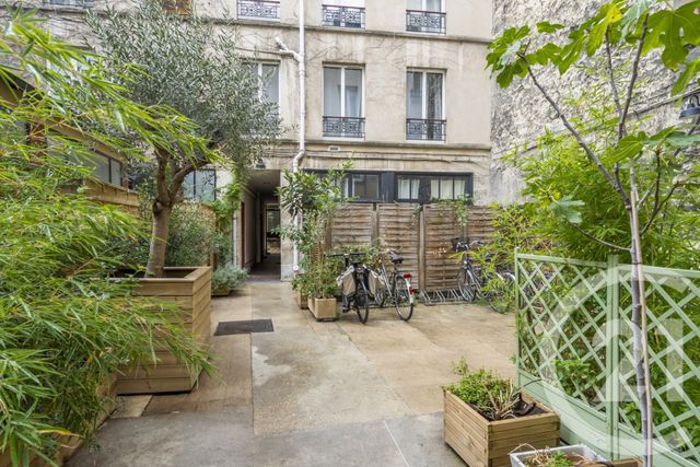 Appartement Studio à vendre - 1 pièce - 31.62 m2 - PARIS - 75011 - ILE-DE-FRANCE - Century 21 Chorus Saint-Antoine