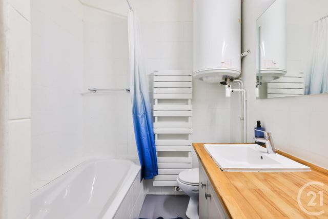 Appartement F5 à vendre - 5 pièces - 99.54 m2 - PARIS - 75011 - ILE-DE-FRANCE - Century 21 Chorus Saint-Antoine