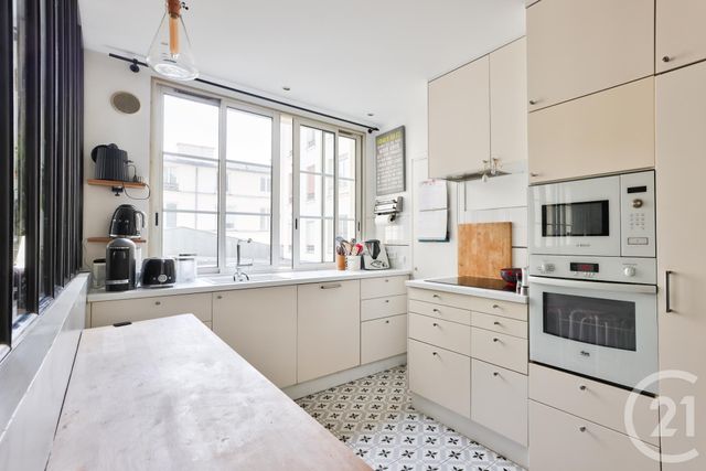Appartement F5 à vendre - 5 pièces - 99.54 m2 - PARIS - 75011 - ILE-DE-FRANCE - Century 21 Chorus Saint-Antoine