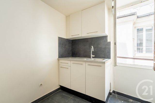 Afficher la photo en grand Appartement Studio à vendre - 1 pièce - 25.5 m2 - PARIS - 75011 - ILE-DE-FRANCE - Century 21 Chorus Saint-Antoine